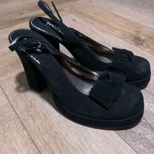 TriBeCa a Kenneth Cole production Heels